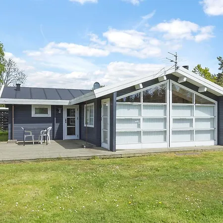 Three-bedroom Holiday In *